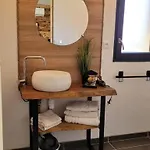 Nidamour La Colombe Romantique Avec Privatif Interieur Castels-et-bezenac Bézenac